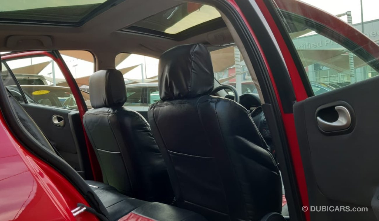 رينو ميجان خليجى - هاتش باك- بانوراما  - بدون حوادث - جلد- رنجات - ريموت كنترول بحالة ممتازة لاتحتاج لاى مصاريف