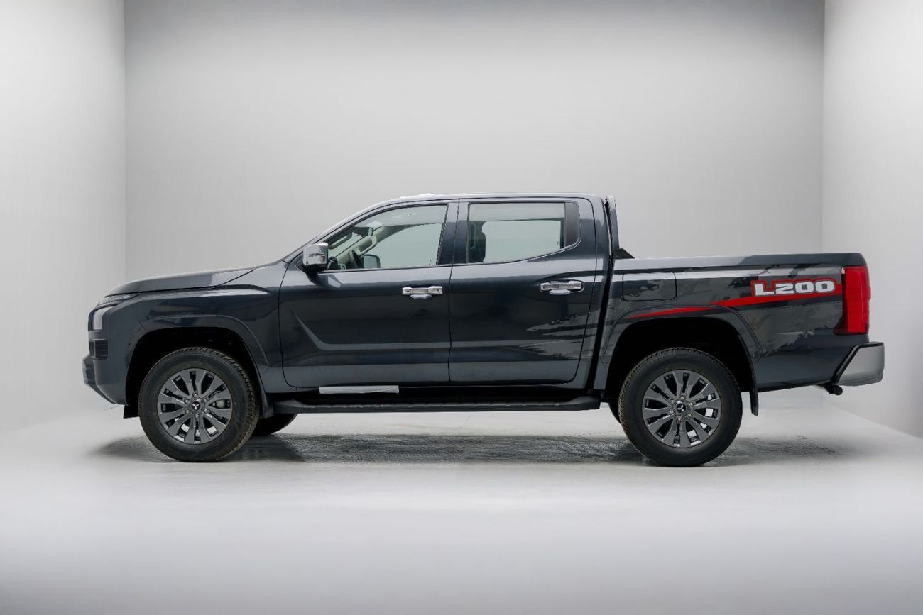 Mitsubishi L200 GLS 2.4L - Manual - Grey Inside Black | Export Only