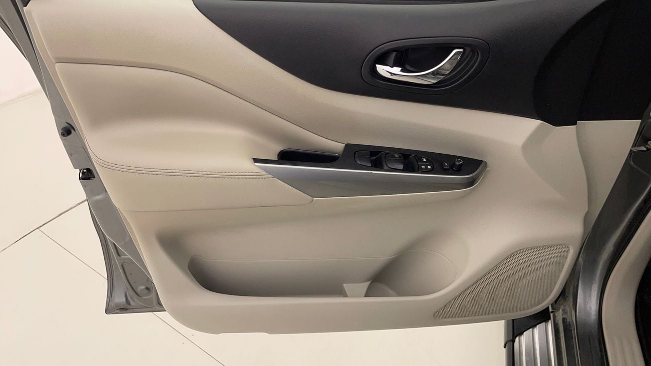 نيسان إكستيرا PLATINUM 2.5 | بدون دفعة مقدمة | اختبار القيادة في المنزل