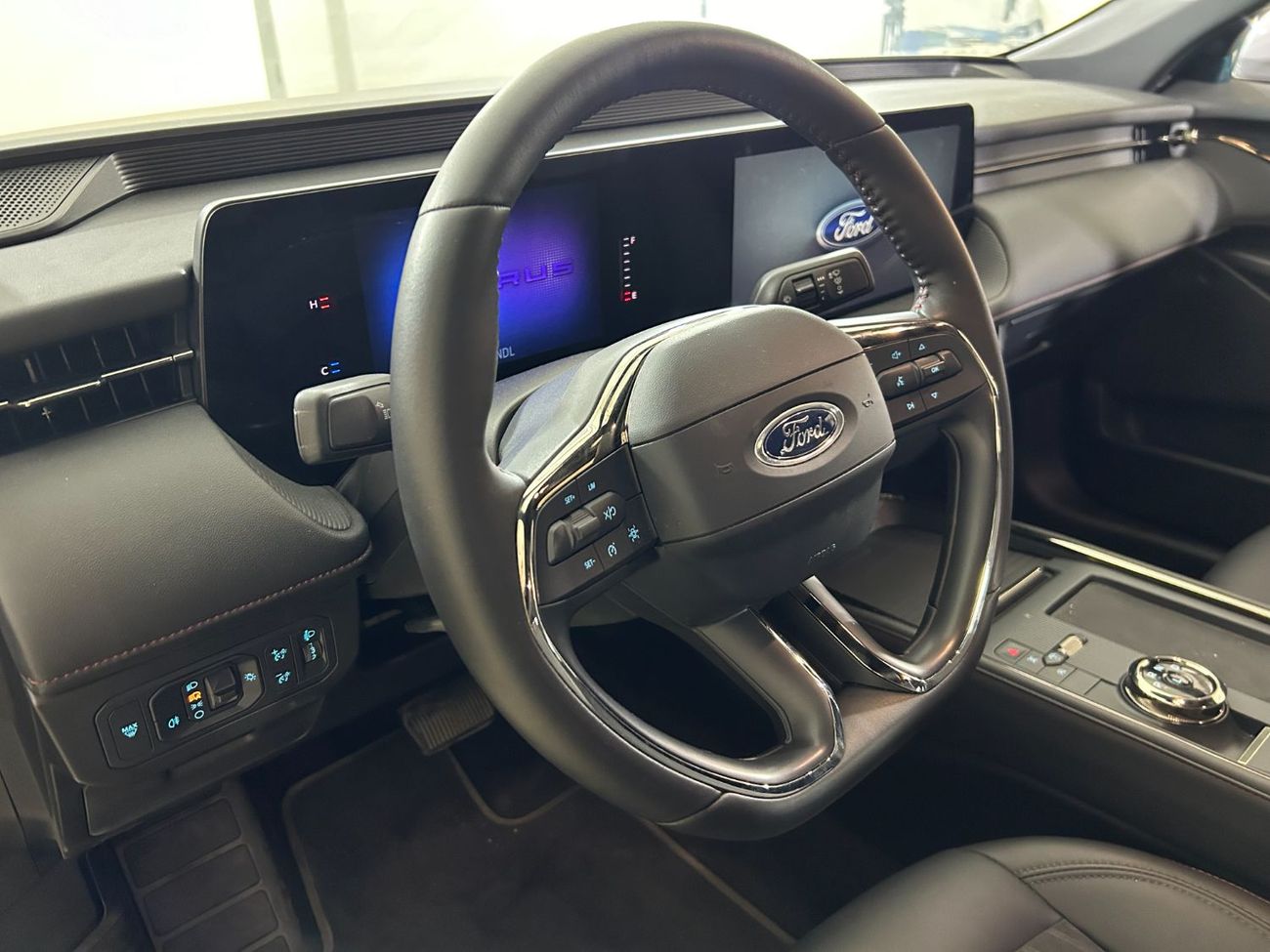 Ford Taurus TPC2223 TAURUS TREND 2.0L GTDI AT VINYL