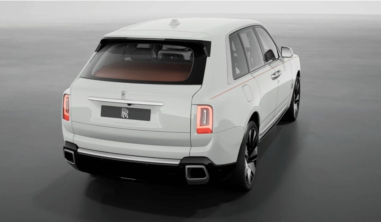 Rolls Royce Cullinan STD In LHD