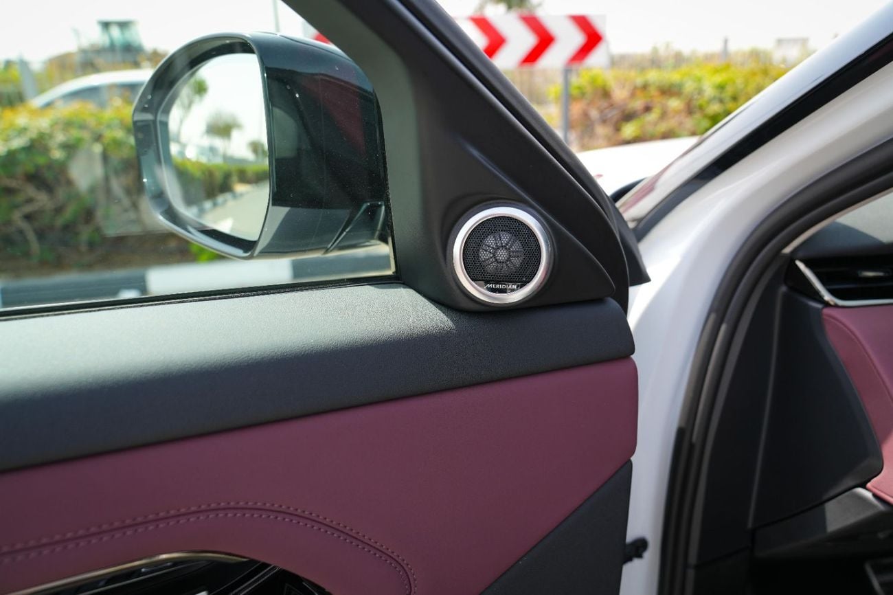 لاند روفر رانج روفر إيفوك SE P250 DYNAMIC 2025!! FIVE YEARS WARRANTY!! THREE YEARS SERVICE CONTRACT