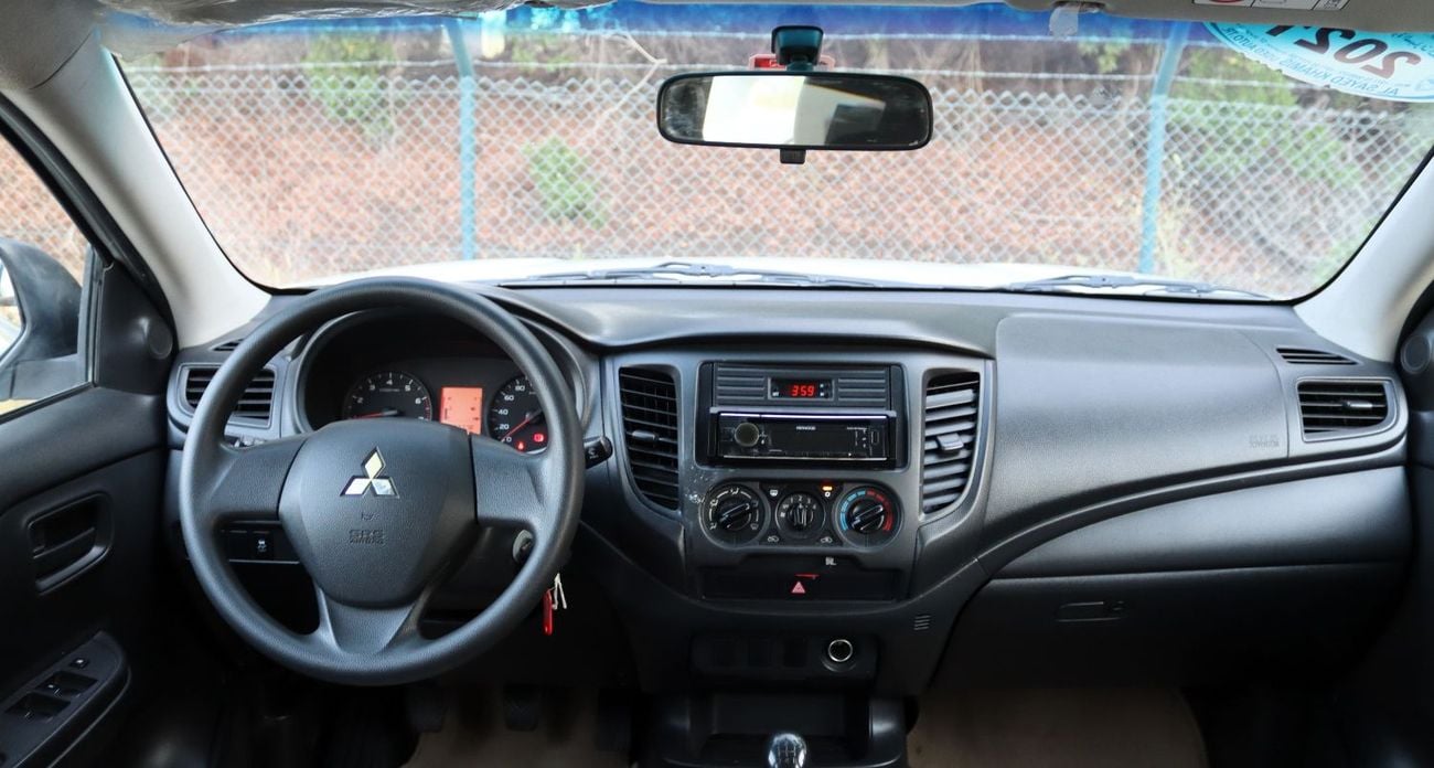Mitsubishi L200 GL Double Cab Petrol 2.4L