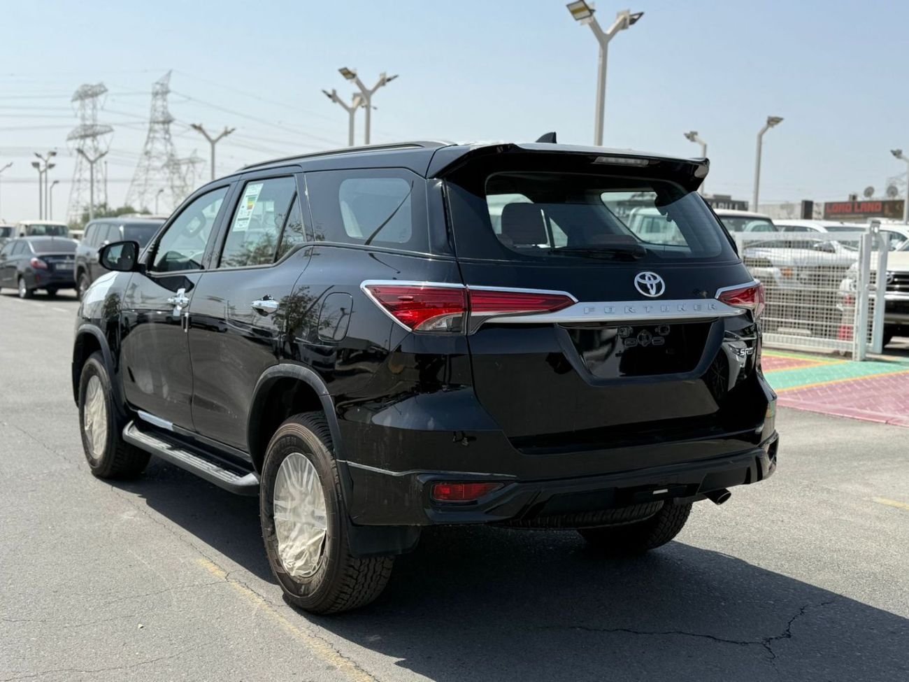 Toyota Fortuner TOYOTA FORTUNER 2.7L Petrol 4X4 Full Option 2025 Model