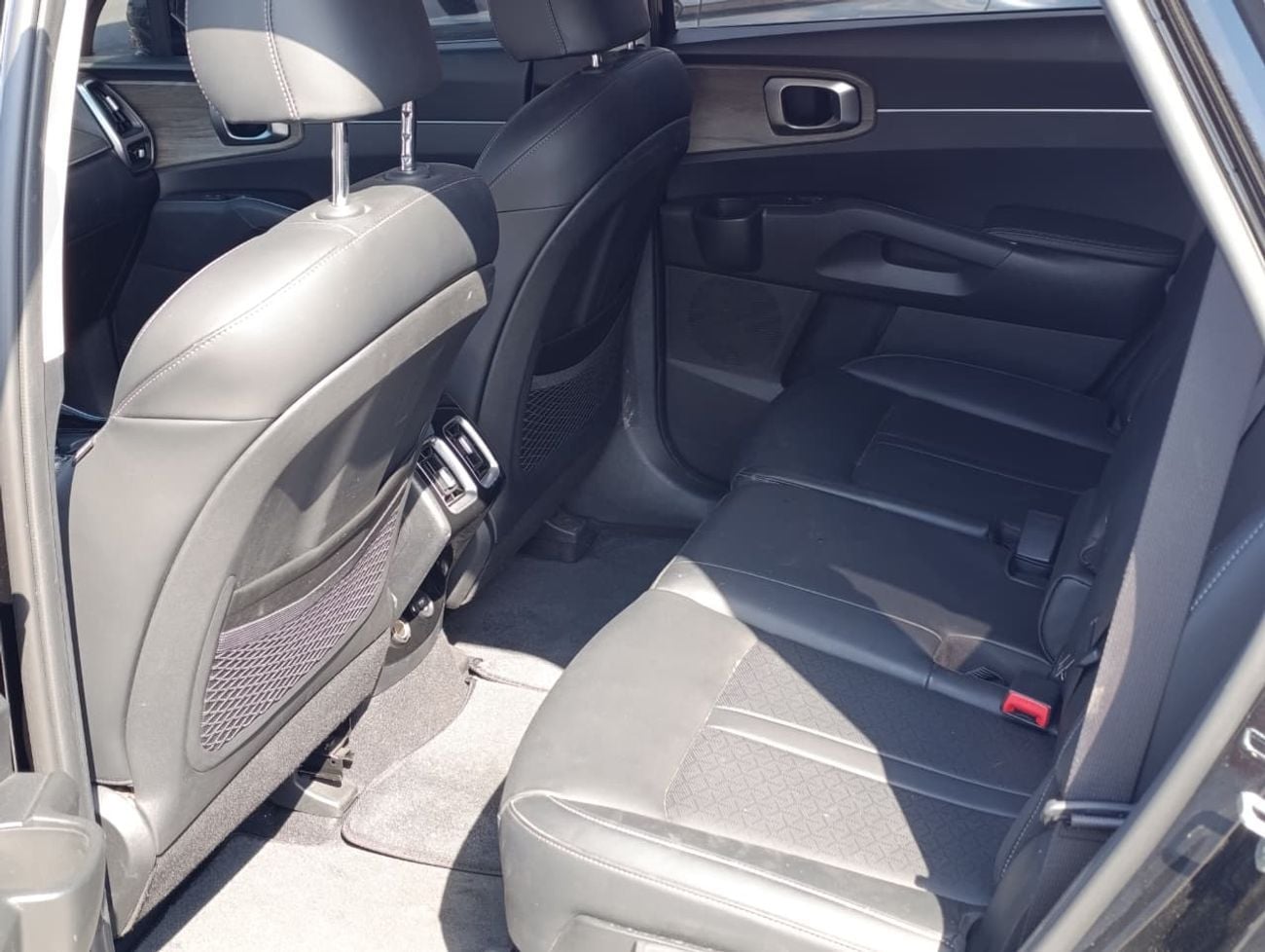 Kia Sorento LX Base 2.4L AWD Base 2.2L AWD