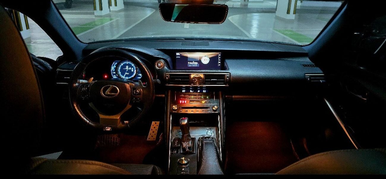 Lexus IS300 F Sport 3500CC 6 Cylinder