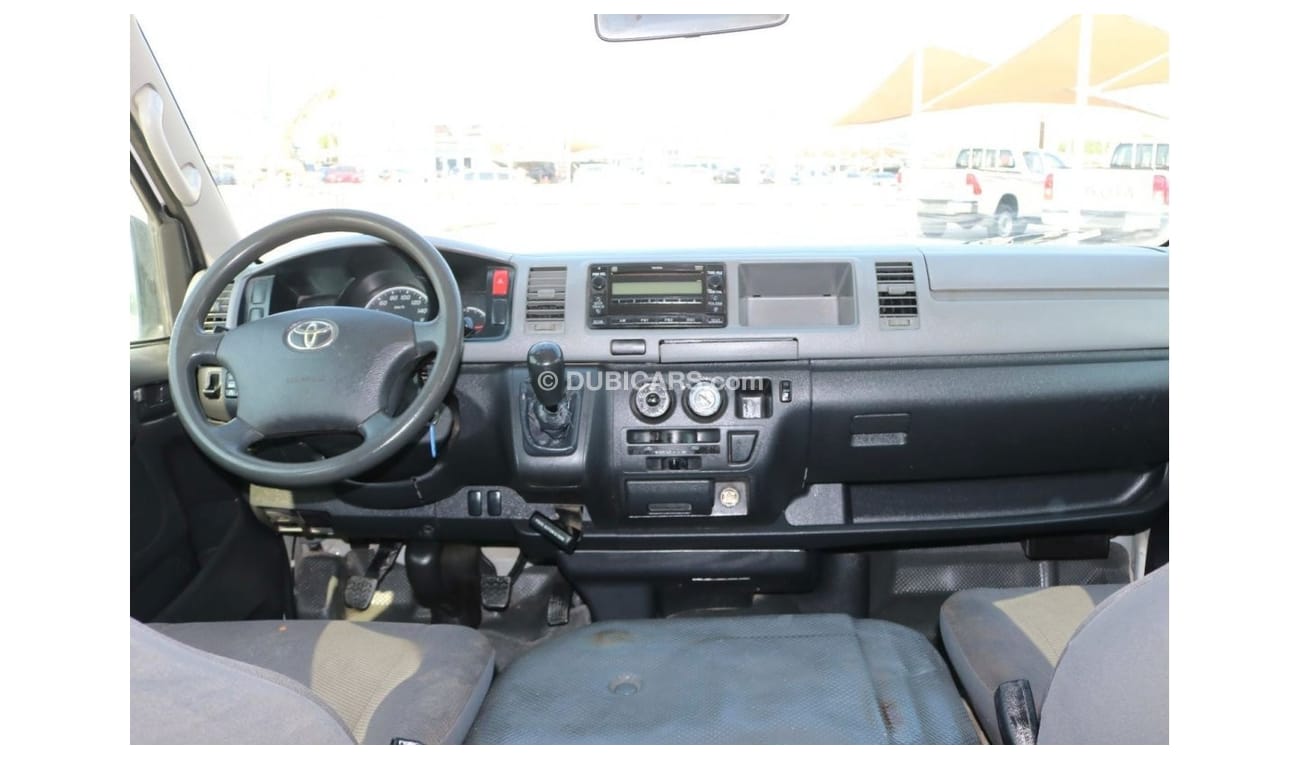 Toyota Hiace 2013 | 15 SEATER PASSENGER VAN WITH GCC SPECS AND EXCELLENT CONDITION