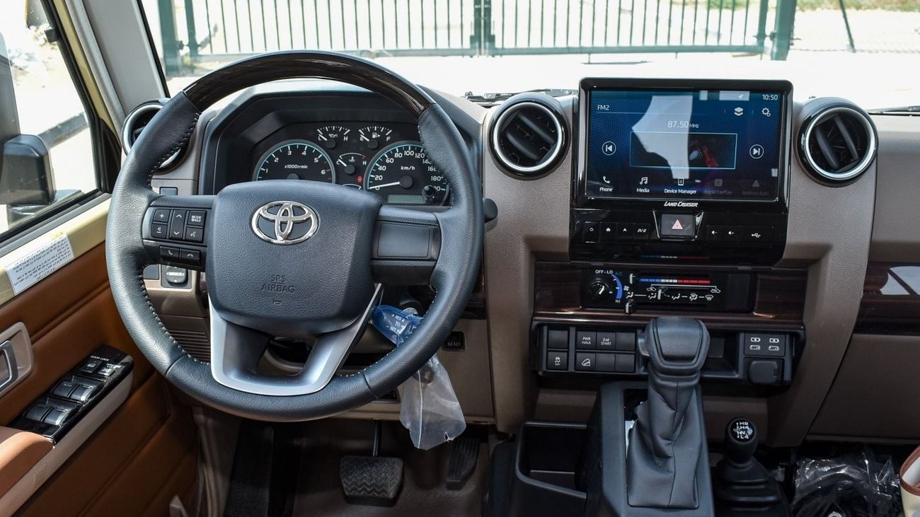 تويوتا لاند كروزر بيك آب 4.0L V6 Petrol Double Cabin A/T