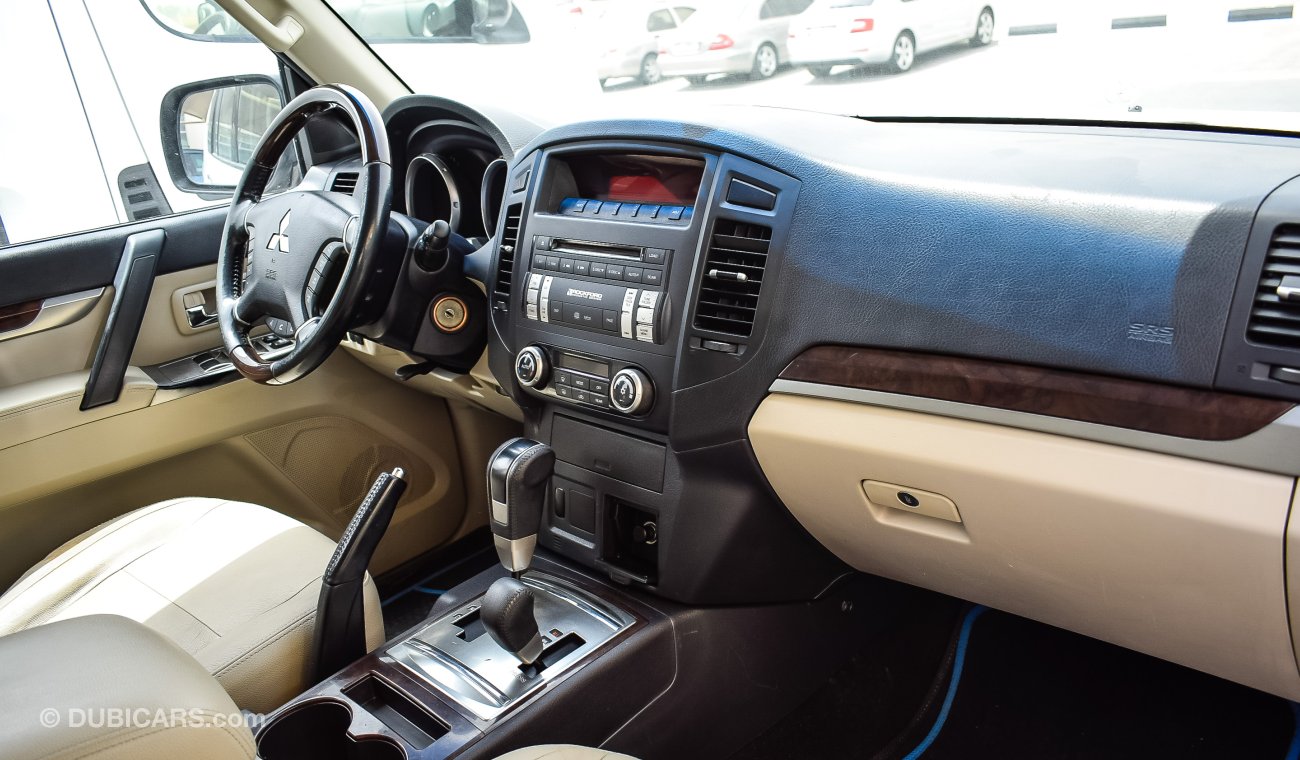 Mitsubishi Pajero 2014 GCC  No Accident No Paint A perfect Condition