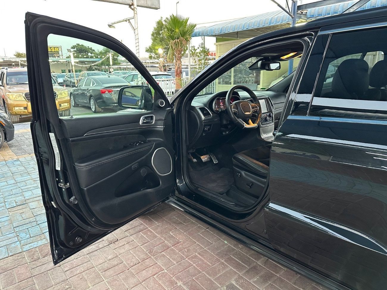 Jeep Grand Cherokee SRT8 6.4L