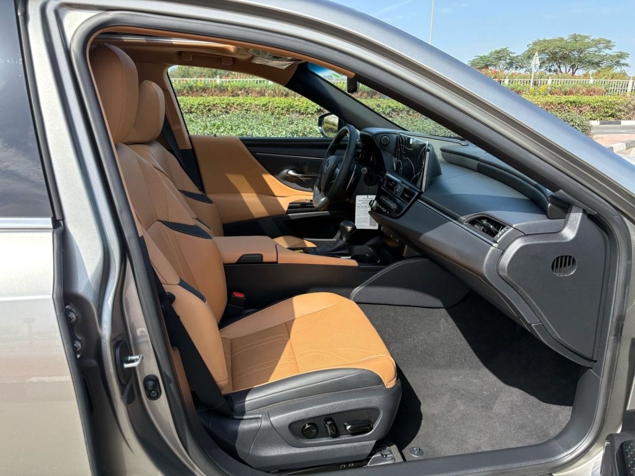 لكزس ES 350 Platinum 3.5L FWD