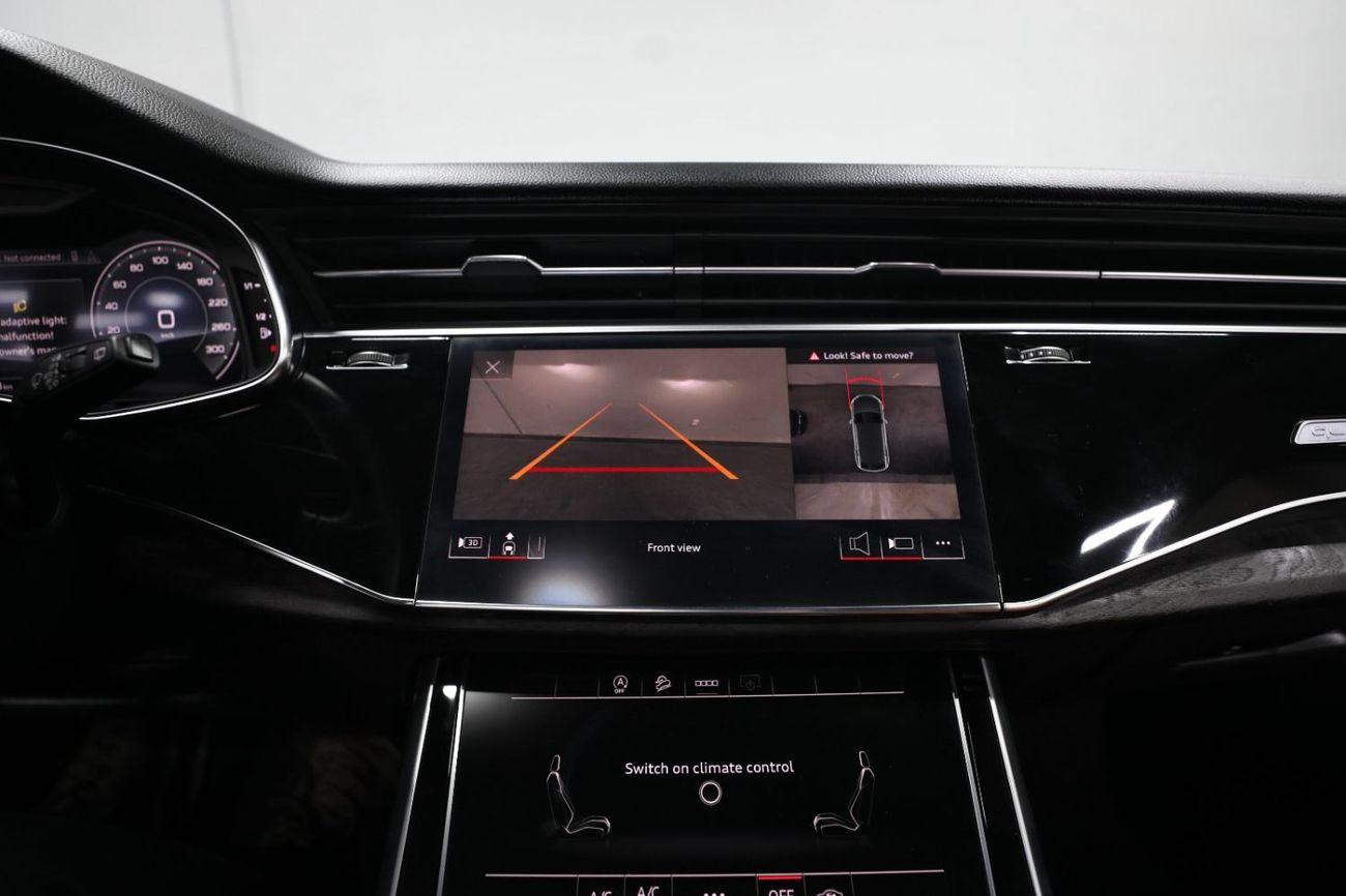 أودي Q8 55 TFSI quattro 3.0L SUV GCC | Audi Q8 55 TFSI quattro | 3,250 AED monthly | Free Registration | 3 Y