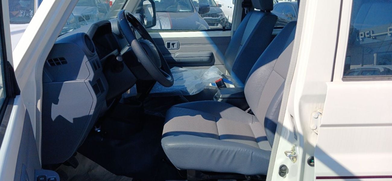 Toyota Land Cruiser Pick Up LC79 4.0L Petrol MT Double Cabin Pickup 2025YM