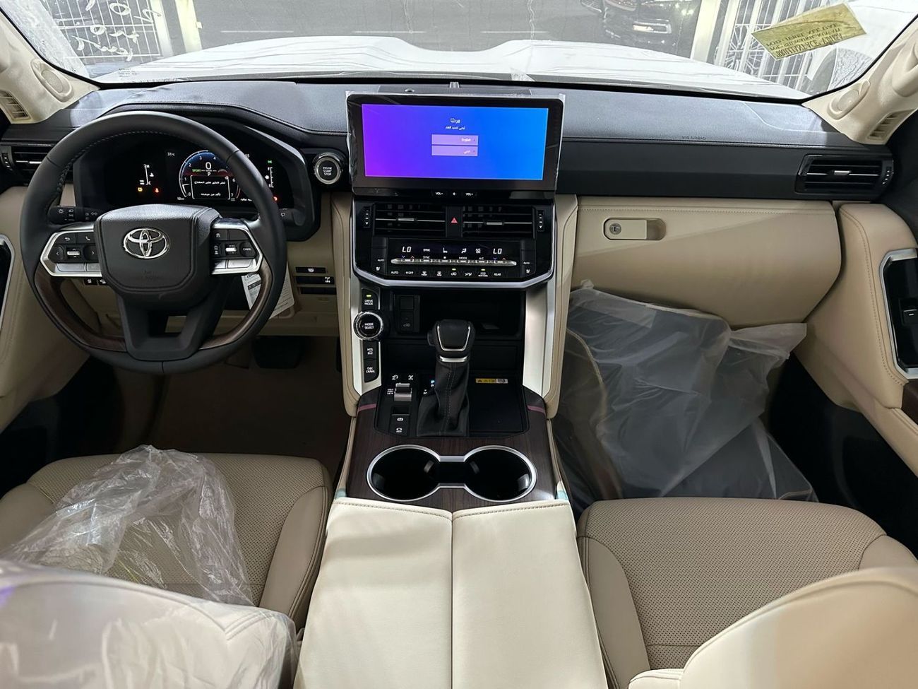 تويوتا لاند كروزر GXR3 3.5L FULL WITH JBL AND BIG KIT