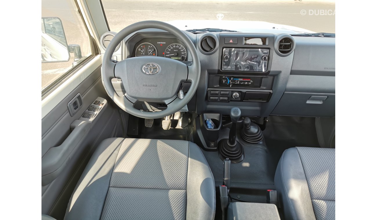 Toyota Land Cruiser Pick Up 4.0L DIESEL, 16" TYRE, SNORKEL, XENON HEADLIGHTS (CODE # LCDC01)