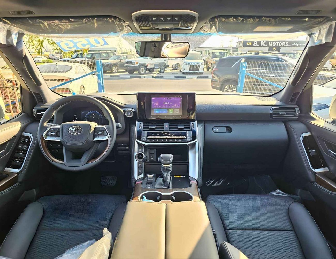 تويوتا لاند كروزر GXR TWIN TURBO /3.5L V6 PETROL/REAR ENTERTAINMENT SCREEN /SUNROOF/FRONT PWR SEATS (CODE#GXR3M2)