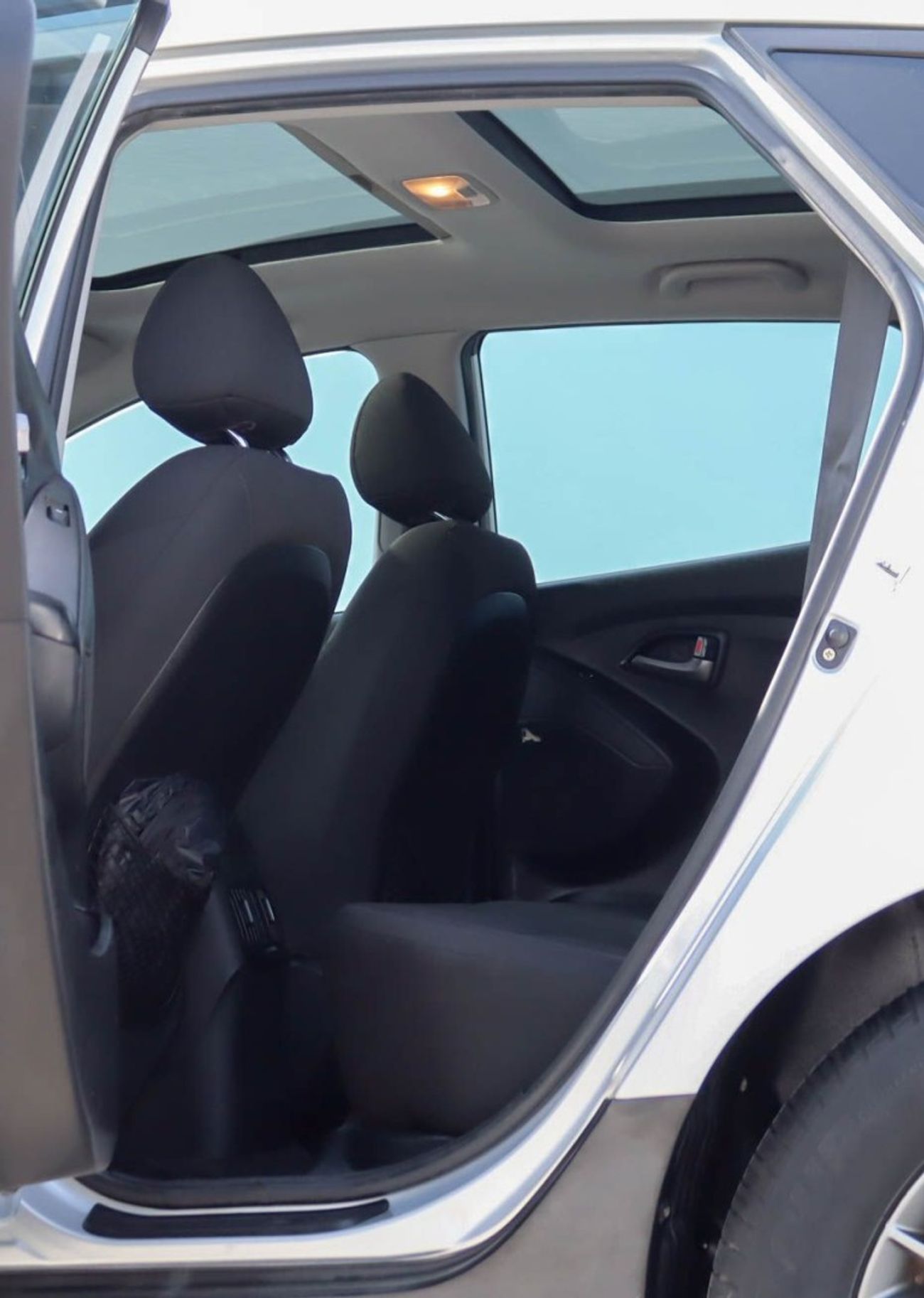 Hyundai Tucson SE 2.0L AWD Hyundai Tucson 2.0L 4WD 2015 GCC accident-free in excellent condition