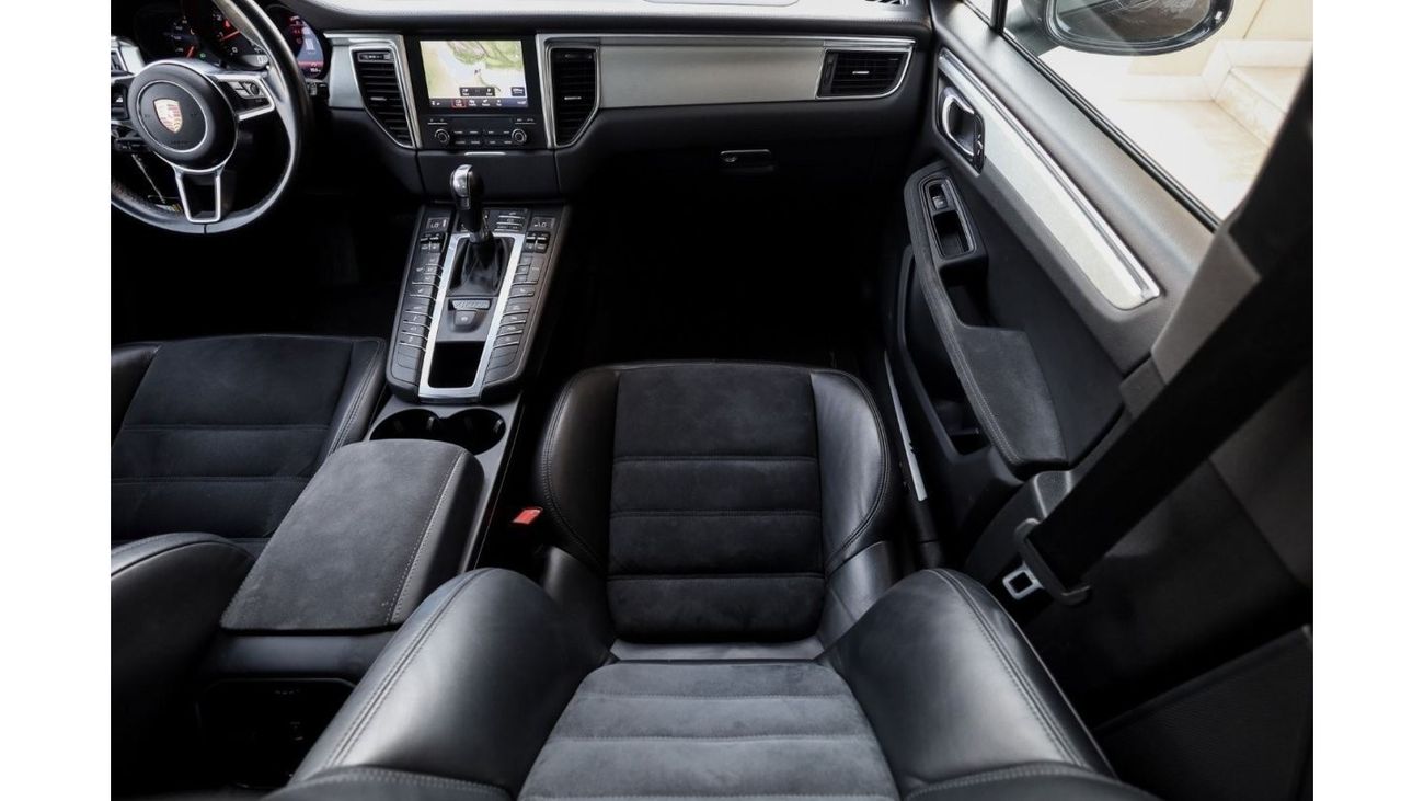 Porsche Macan Porsche Macan GTS 2017 European Spec under Warranty with Flexible Down-Payment/ Flood Free.