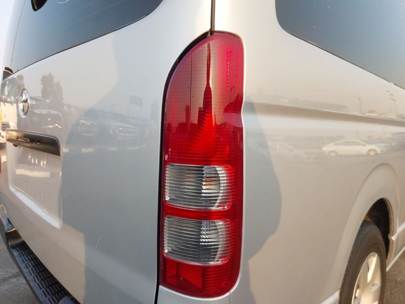 Toyota Hiace TOYOTA HIACE VAN RHD 2013 MODEL 3.0 L DIESEL AUTOMATIC(PM11266)