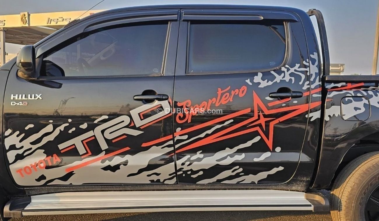 Toyota Hilux 2.5L DIESEL | MANUAL TRANSMISSION  LEFT-HAND-DRIVE | ALLOY WHEELS | LEATHER SEATS