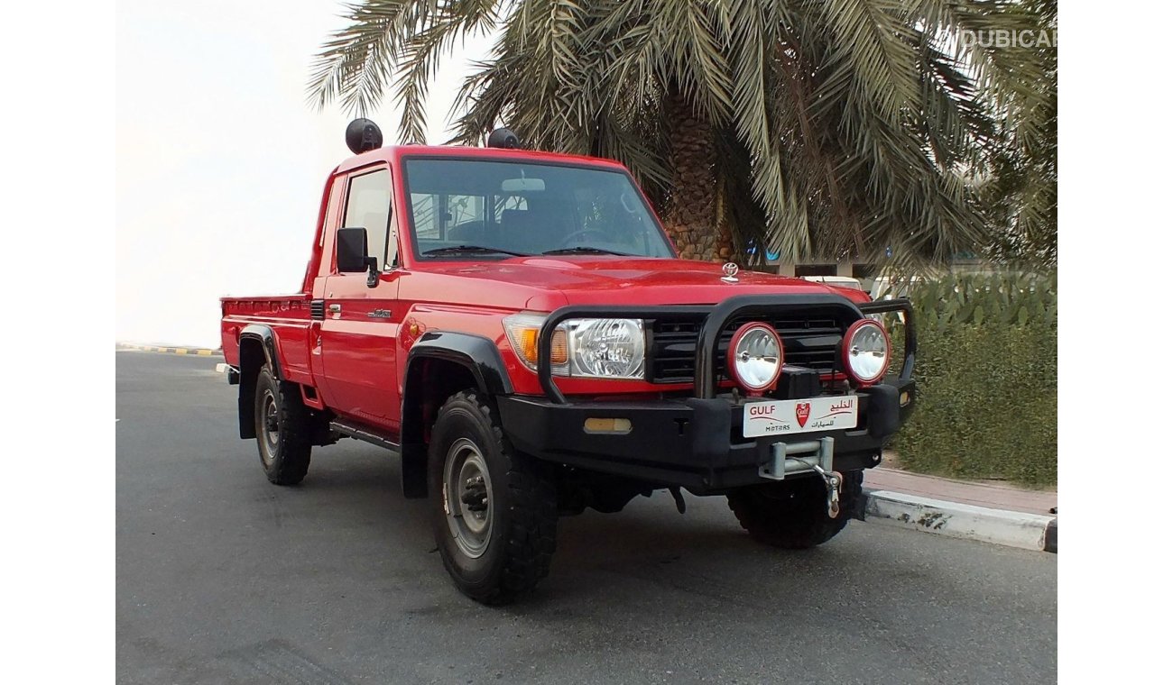 تويوتا لاند كروزر بيك آب LOW MILEAGE