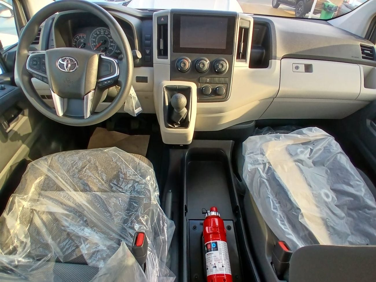 تويوتا هاياس 2.8L Diesel Manual Transmission, High Roof, 13 Seater, Model 2026