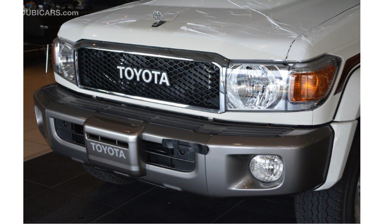 Toyota Land Cruiser hardtop 2016 V6 4.0