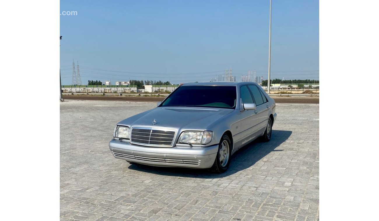 Mercedes-Benz S 320 Good condition car GCC