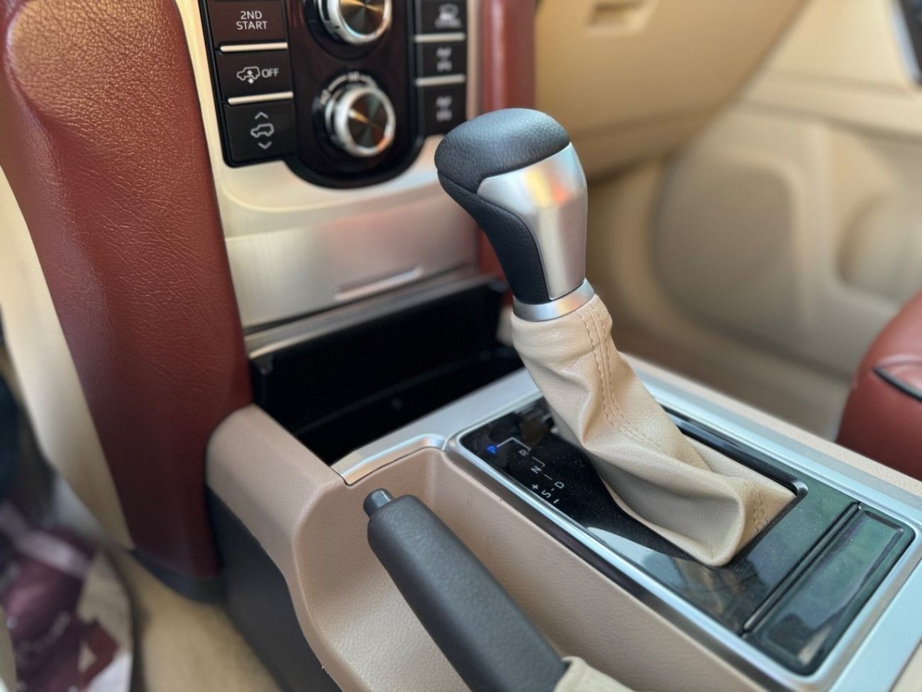 تويوتا برادو Toyota prado 2015 full options facelift to 2023