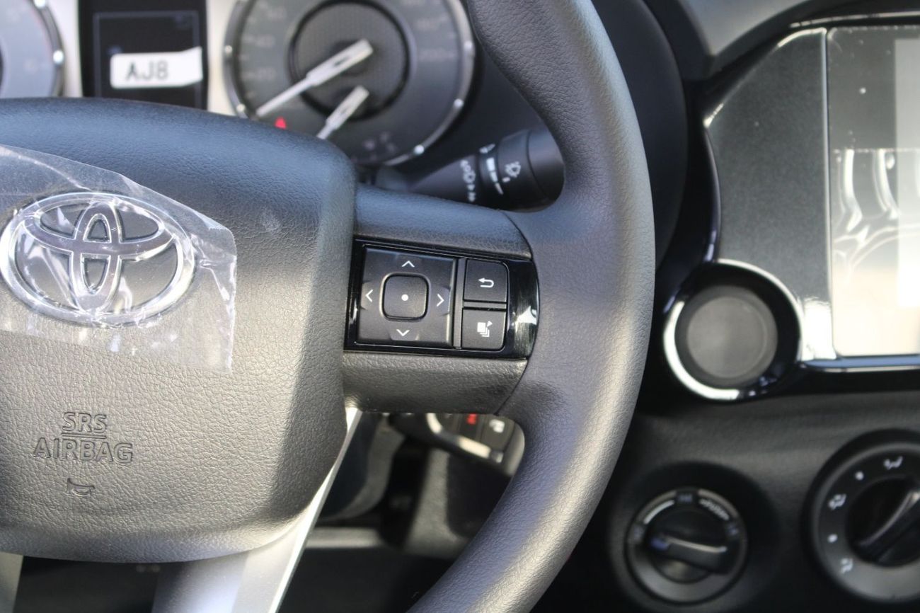 Toyota Hilux TOYOTA HILUX 2.4L DIESEL 4 X 4 DOUBLE CABIN ACTIVE MANUAL