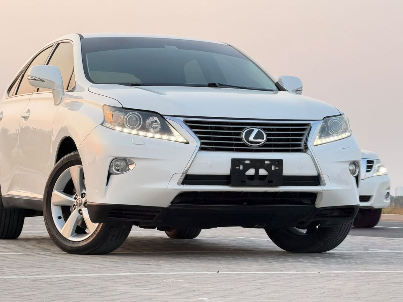 Lexus RX350 PREMIUM Gulf specification number 2, cruise control, electric seats