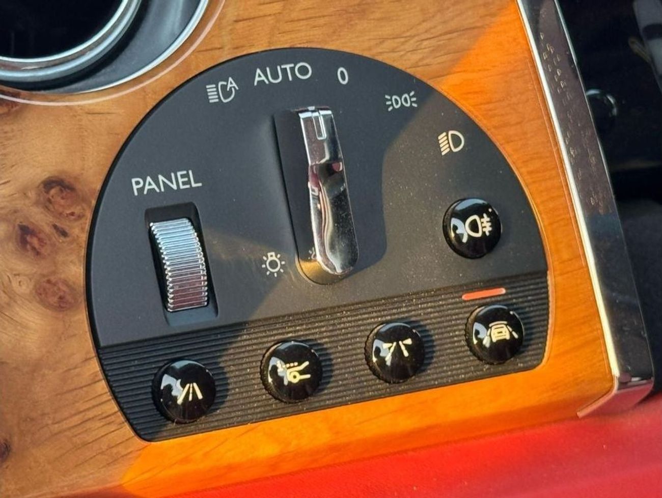 رولز رويس واريث GCC SPEC UNDER WARRANTY AND SERVICE CONTRACT