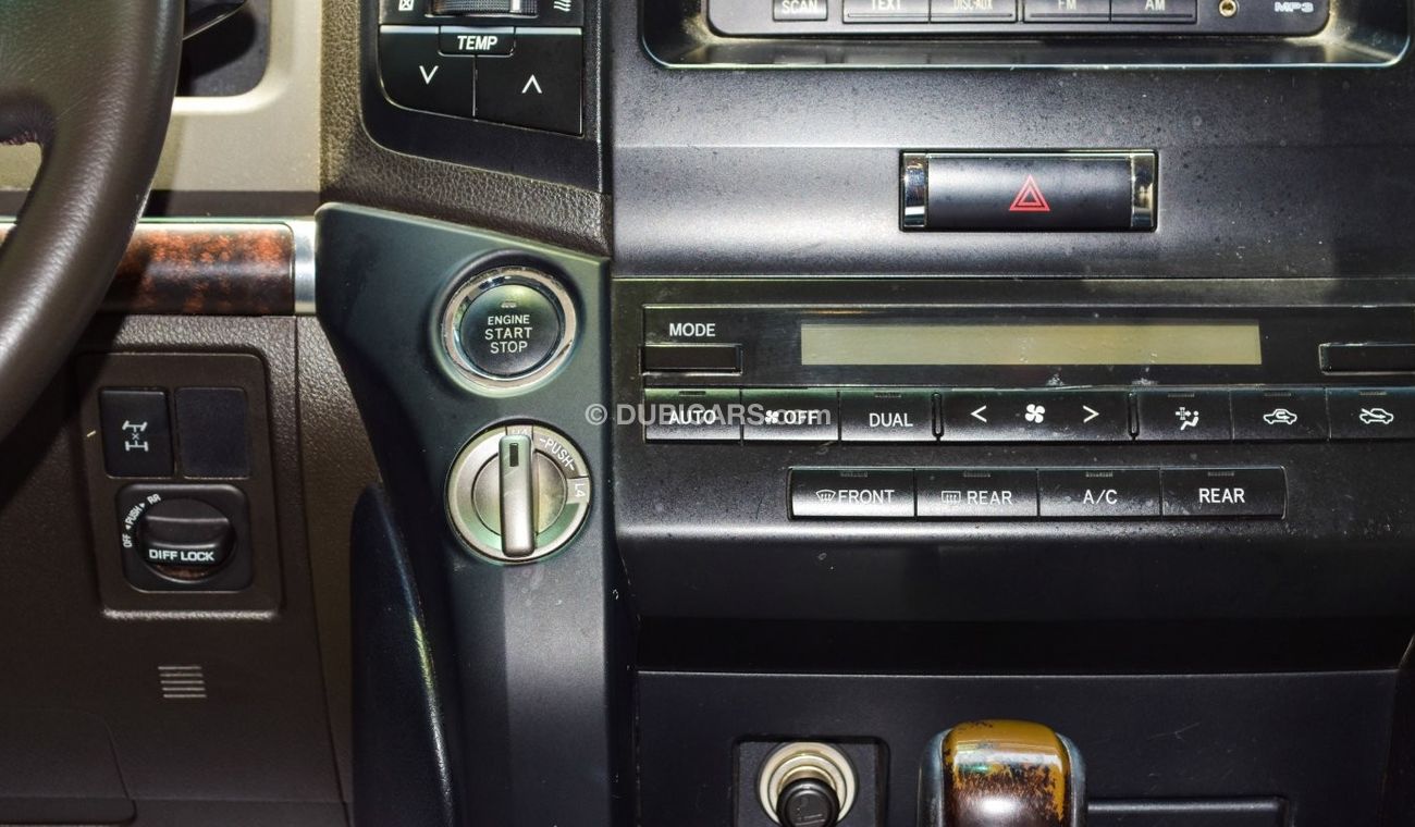 Toyota Land Cruiser GXR I V8