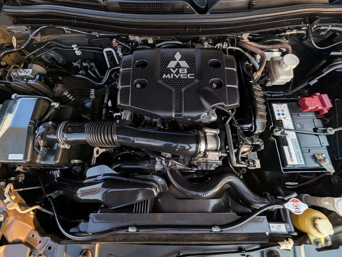 Mitsubishi Montero Sport GLS Top Line 4WD | GCC Specs