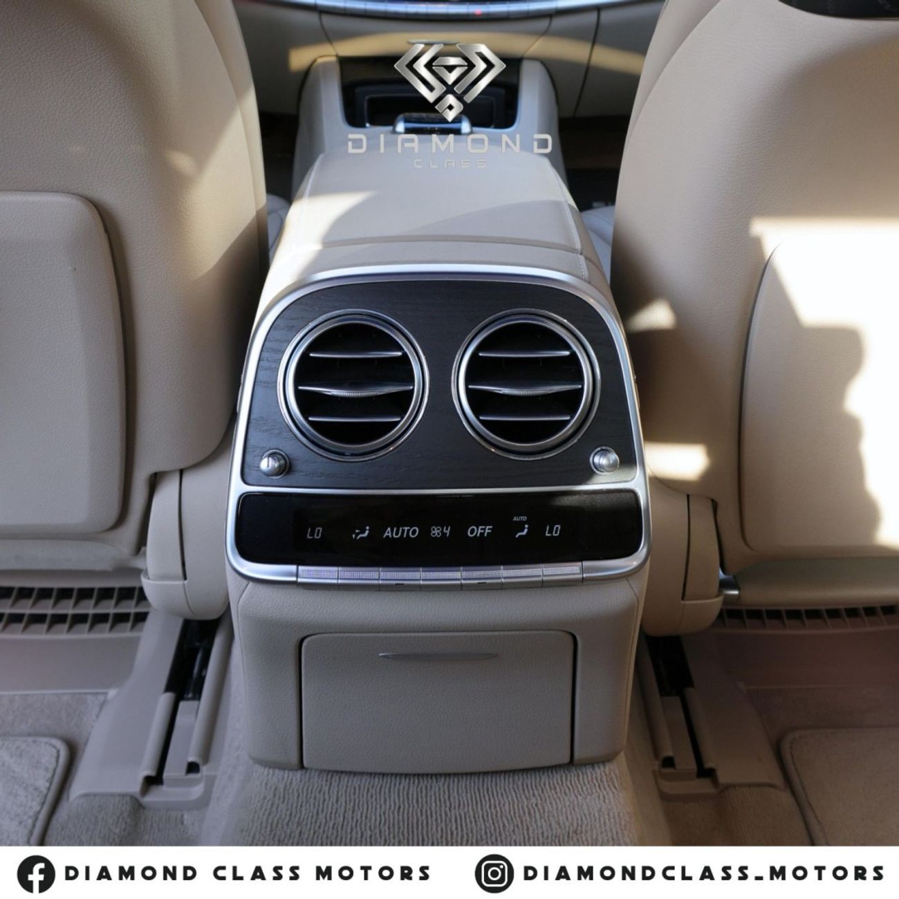 Mercedes-Benz S 560 Exclusive Edition 4.0L Mercedes S560 AMG Full Option  Panoramic  5 Buttons  2018 GCC