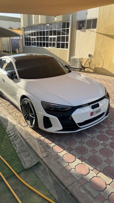 أودي إي ترون جي تي