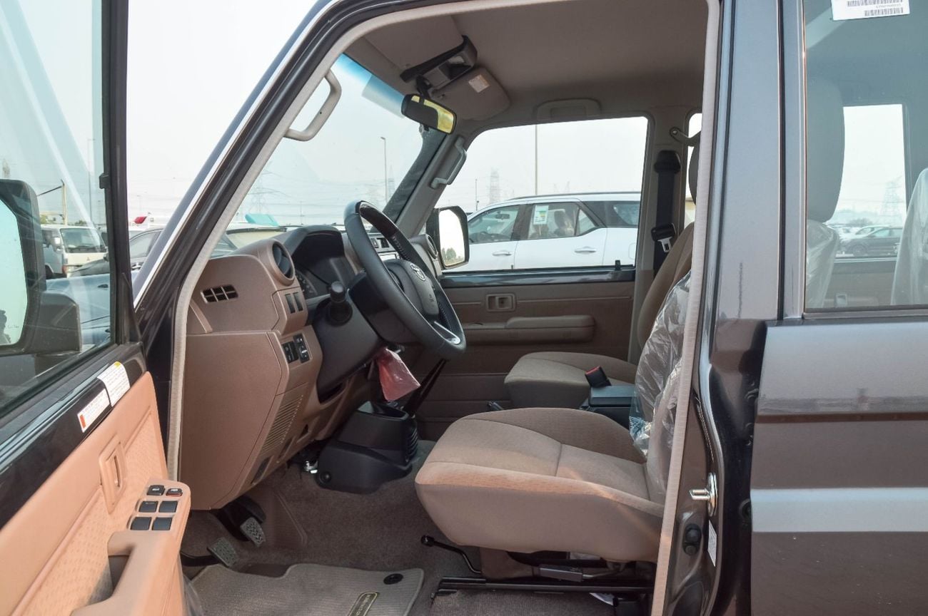 Toyota Land Cruiser 70 TOYOTA LAND CRUISER 76 4.5L 4WD MT 5DOOR SUV 2024