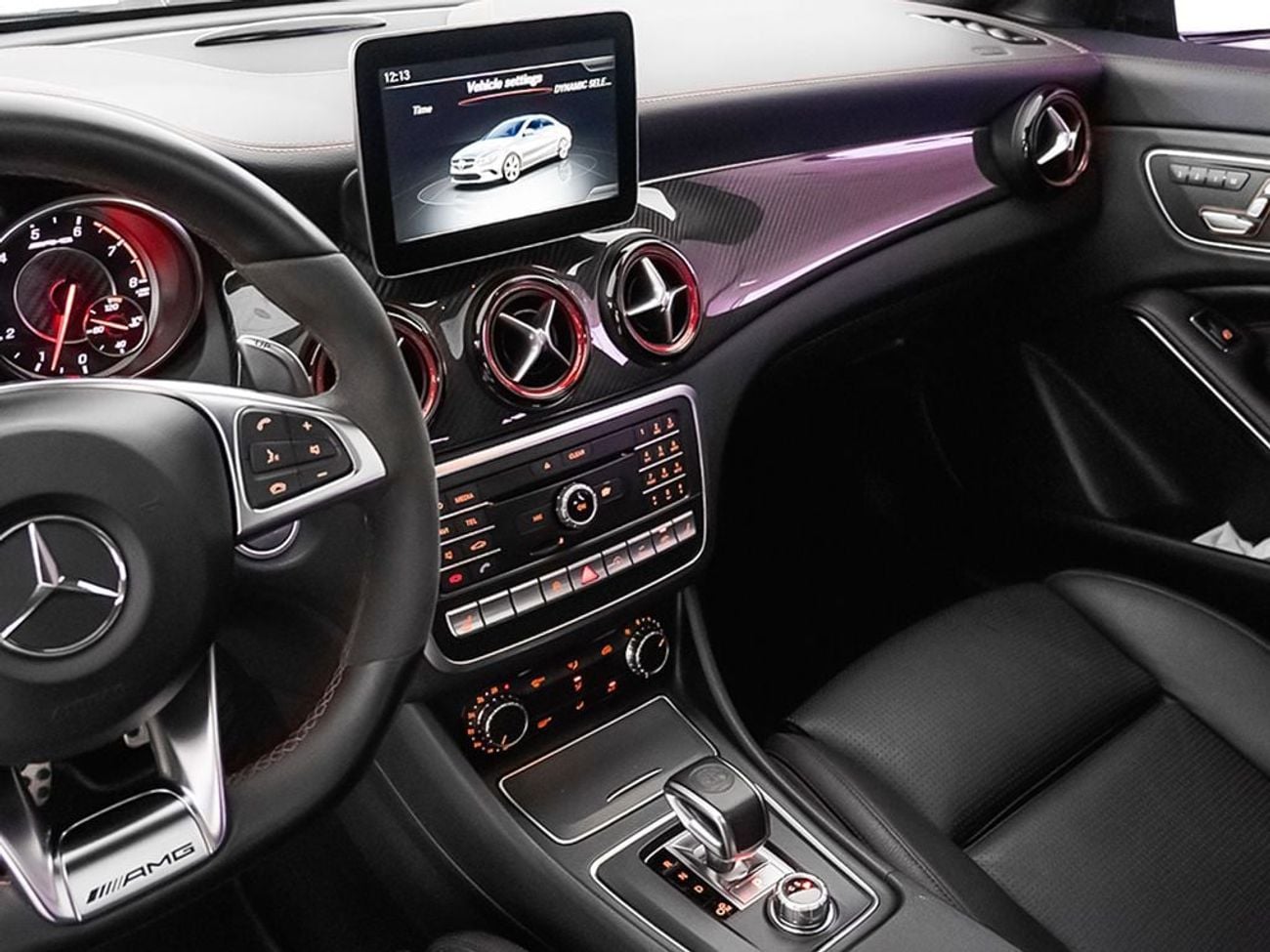 مرسيدس بنز CLA 45 AMG STD 2.0L