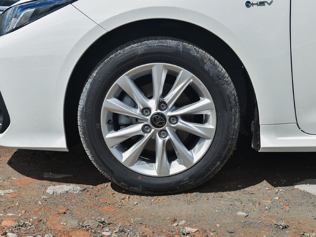 تويوتا كورولا XLI Hybrid 1.8L