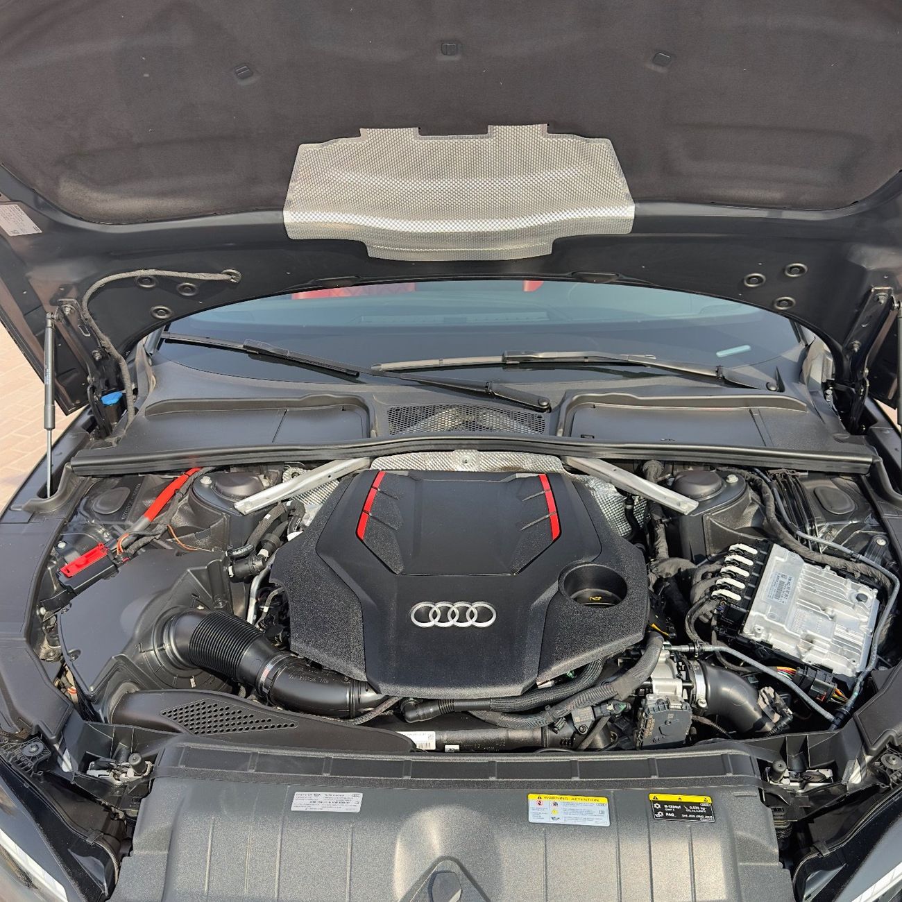 أودي S5 TFSI quattro Launch Edition 3.0L