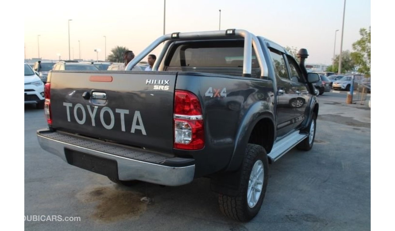 تويوتا هيلوكس TOYOTA HILUX SR5 4X4 3.0 D4D 2012 MODEL