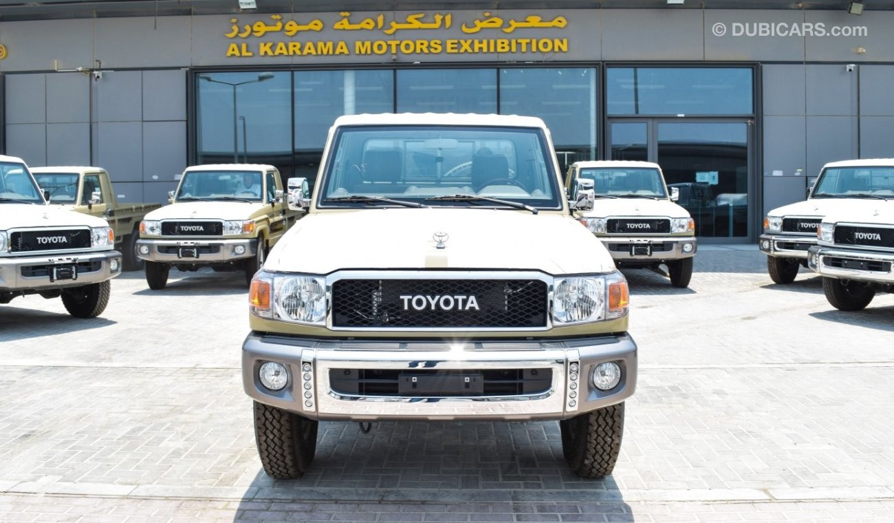 Toyota Land Cruiser Pick Up LX V6 4.0ltr , difflock , power window , center lock , side sticker