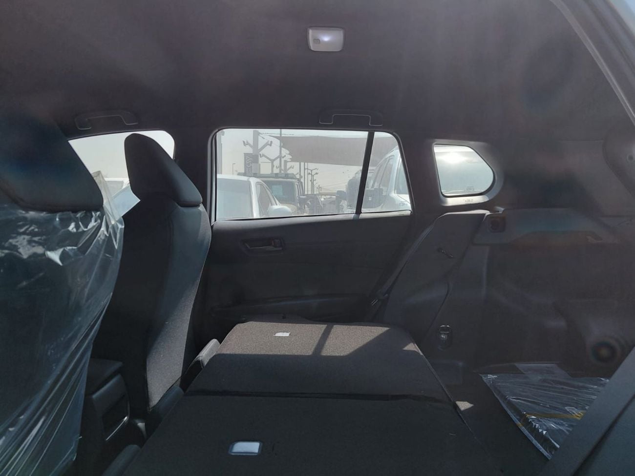 تويوتا كورولا كروس LTD HEV Hybrid (E-CVT) 2.0L