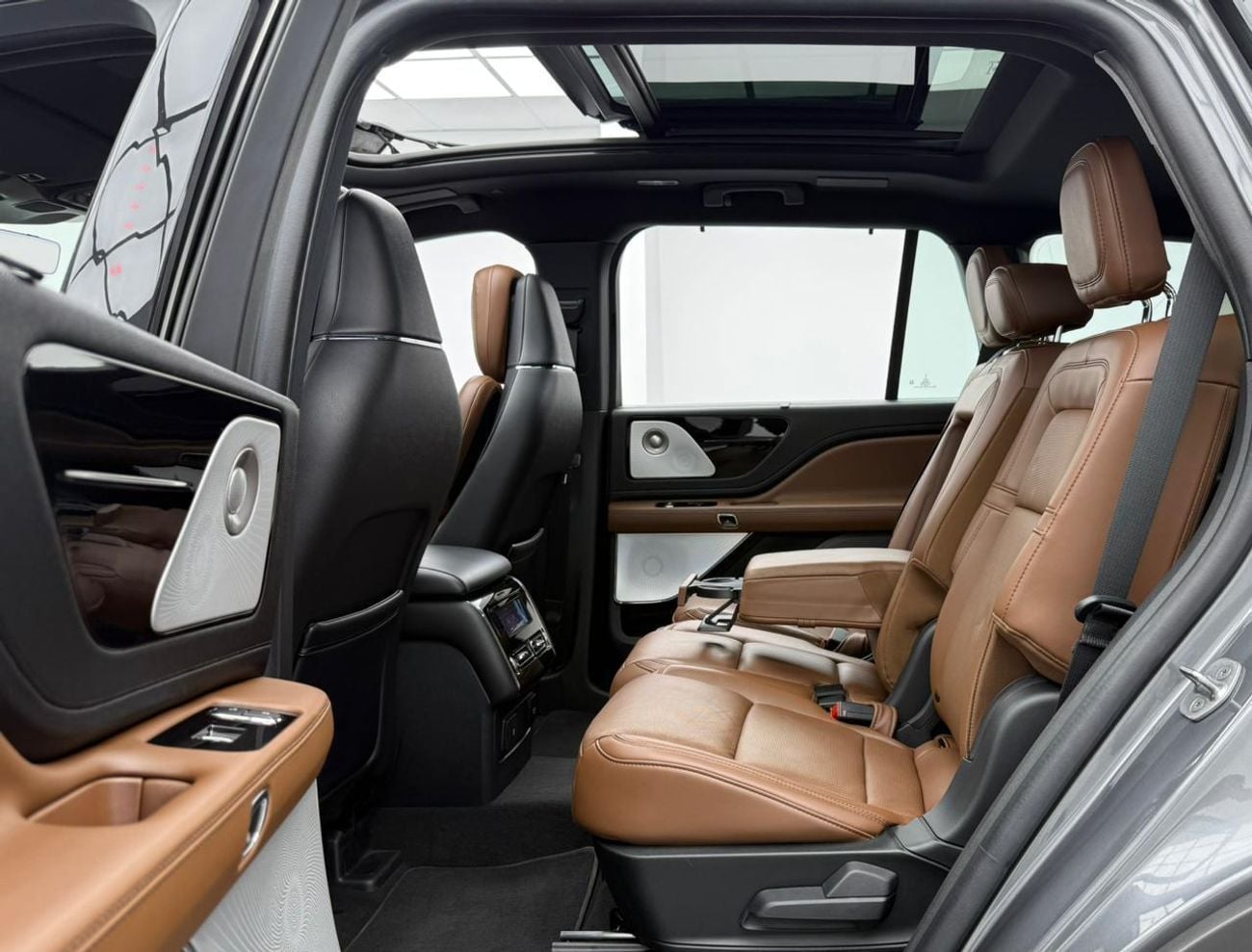 لينكولن أفياتور Reserve 3.0L 2023 Lincoln Aviator Reserve, 2028 Lincoln Warranty + Service Pack, 7 Seater, Fully Loa