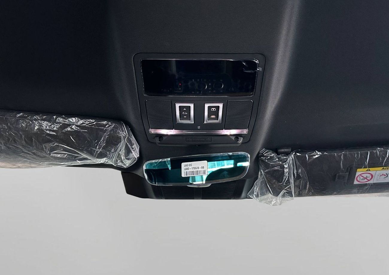 لاند روفر ديفندر P400 110 X-Dynamic SE 3.0L (5 Seater)