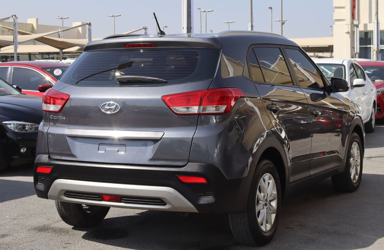 هيونداي كريتا هيونداى كريتا -2020 - خليجى بدون حوادث - محرك 1.6L - ممشى 88000 بحاله ممتازه