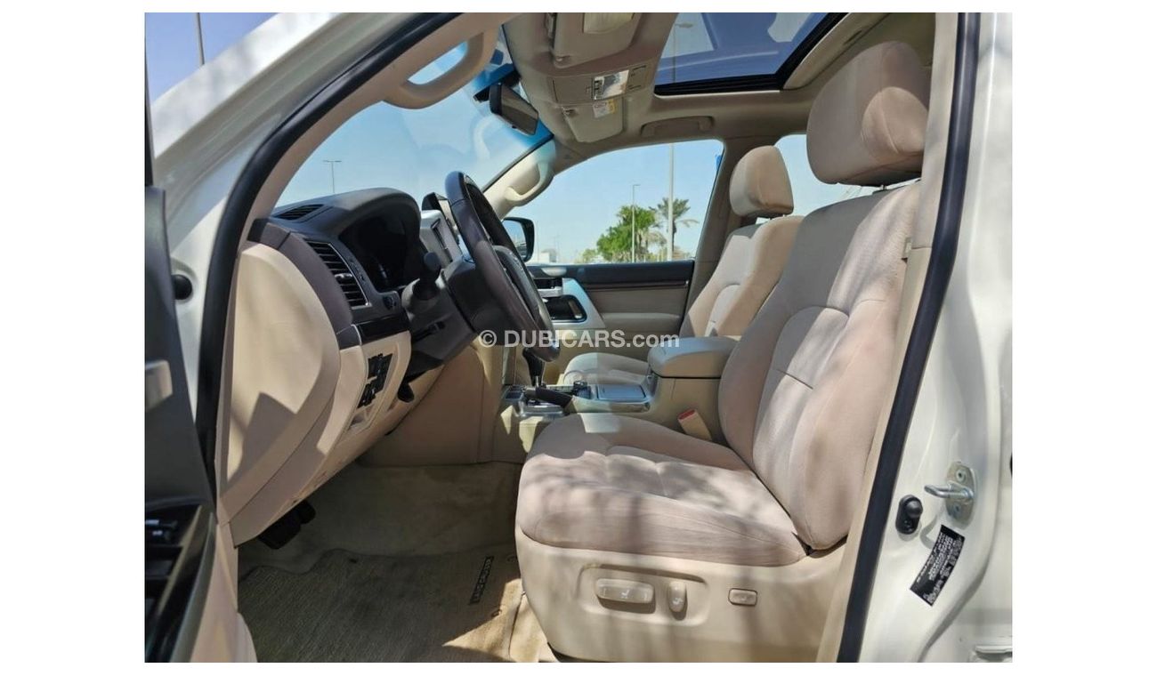 Toyota Land Cruiser TOYOTA LAND CRUISER VXR 5.7 2021 GCC WITH FOX LIFT KIT, UPGRADE EXHAUST SYSTEM ETC IN MINT CONDITION