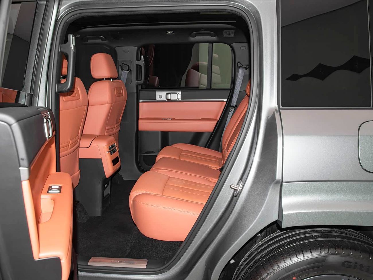 BYD Leopard Titanium 7 Four-wheel drive basic model