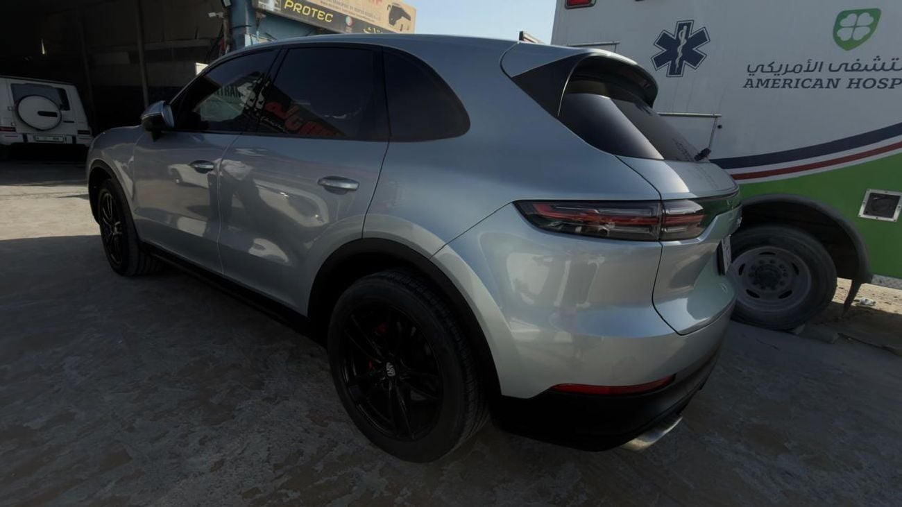 Porsche Cayenne S 2.9L (440 HP)