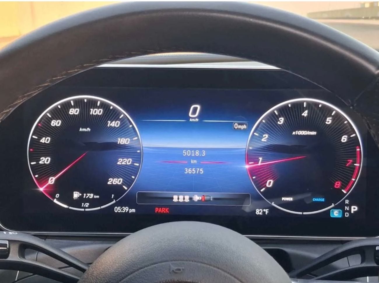 مرسيدس بنز C 300 صالون دفع رباعي